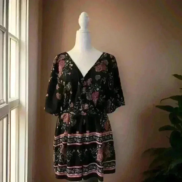 Floral Short Romper - Picture 1 of 3